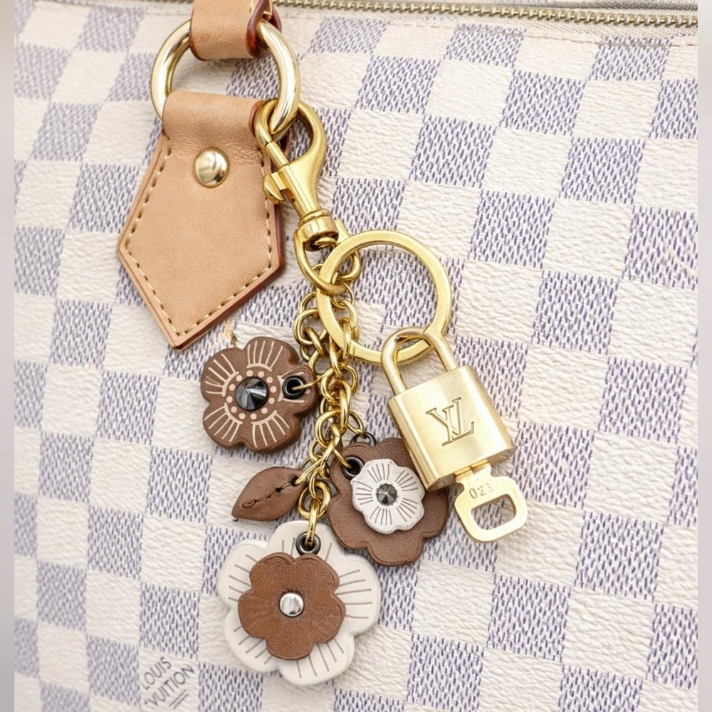 Authentic Louis Vuitton Gold Lock & Key ✨ Bag Charm Unbranded Flower Keychain